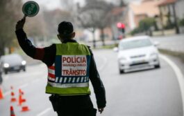 Apanhado em Viana com carta de condução estrangeira falsa