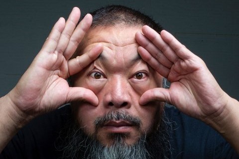Artista e ativista chinês Ai Weiwei é convidado da Bienal de Arte Têxtil Contemporânea de Guimarães