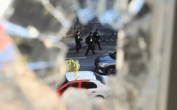 Pelo menos 4 mortos e 50 turistas retidos em favela no Rio de Janeiro