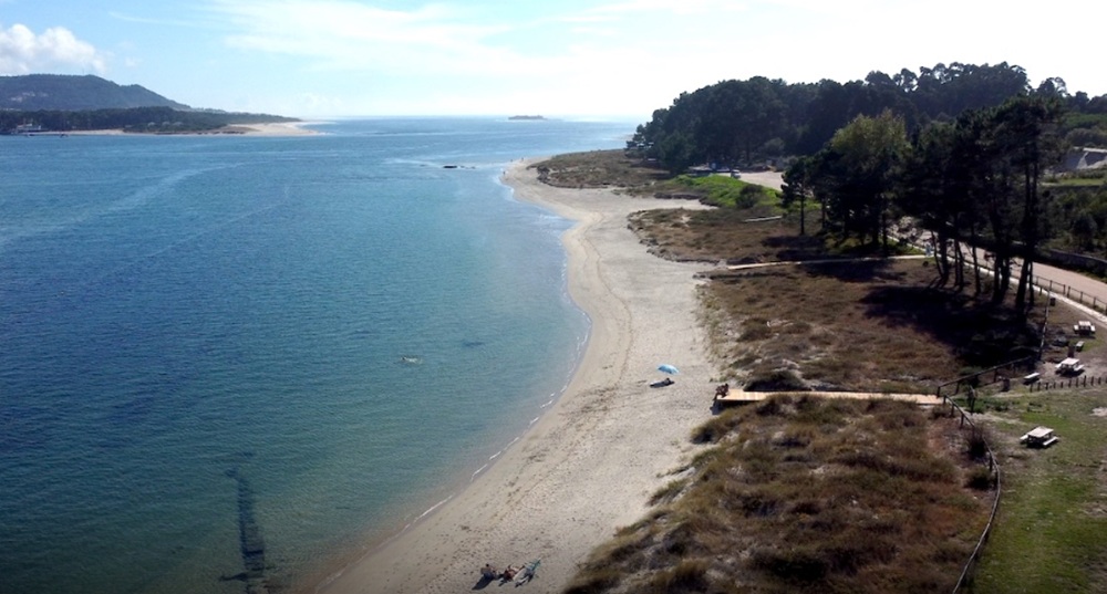 Atenção. Banhos na Praia de Armona (Galiza) proibidos até ordem em contrario